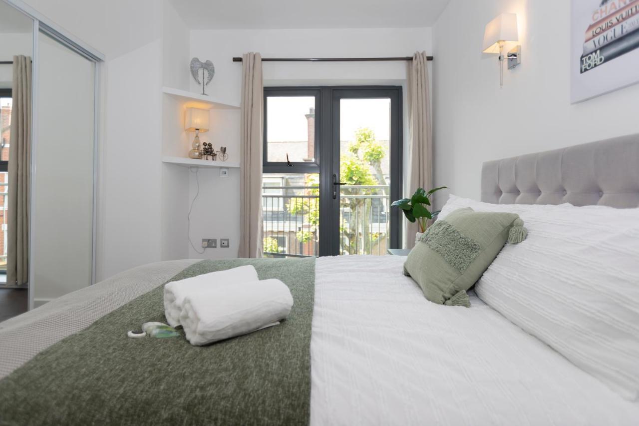Stunning 3 Bedroom Penthouse With Terrace And Lift Apartment