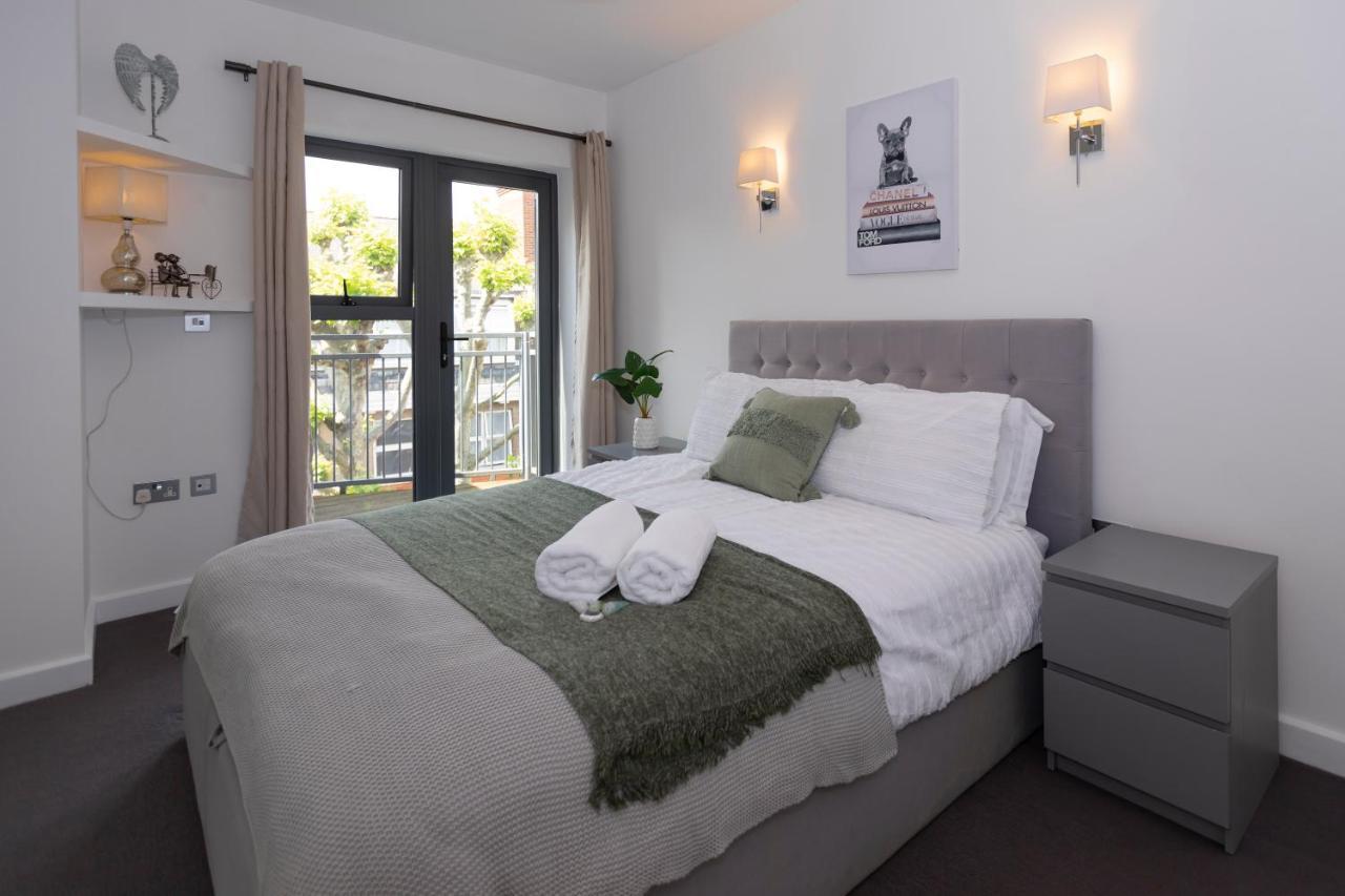 Stunning 3 Bedroom Penthouse With Terrace And Lift Apartment