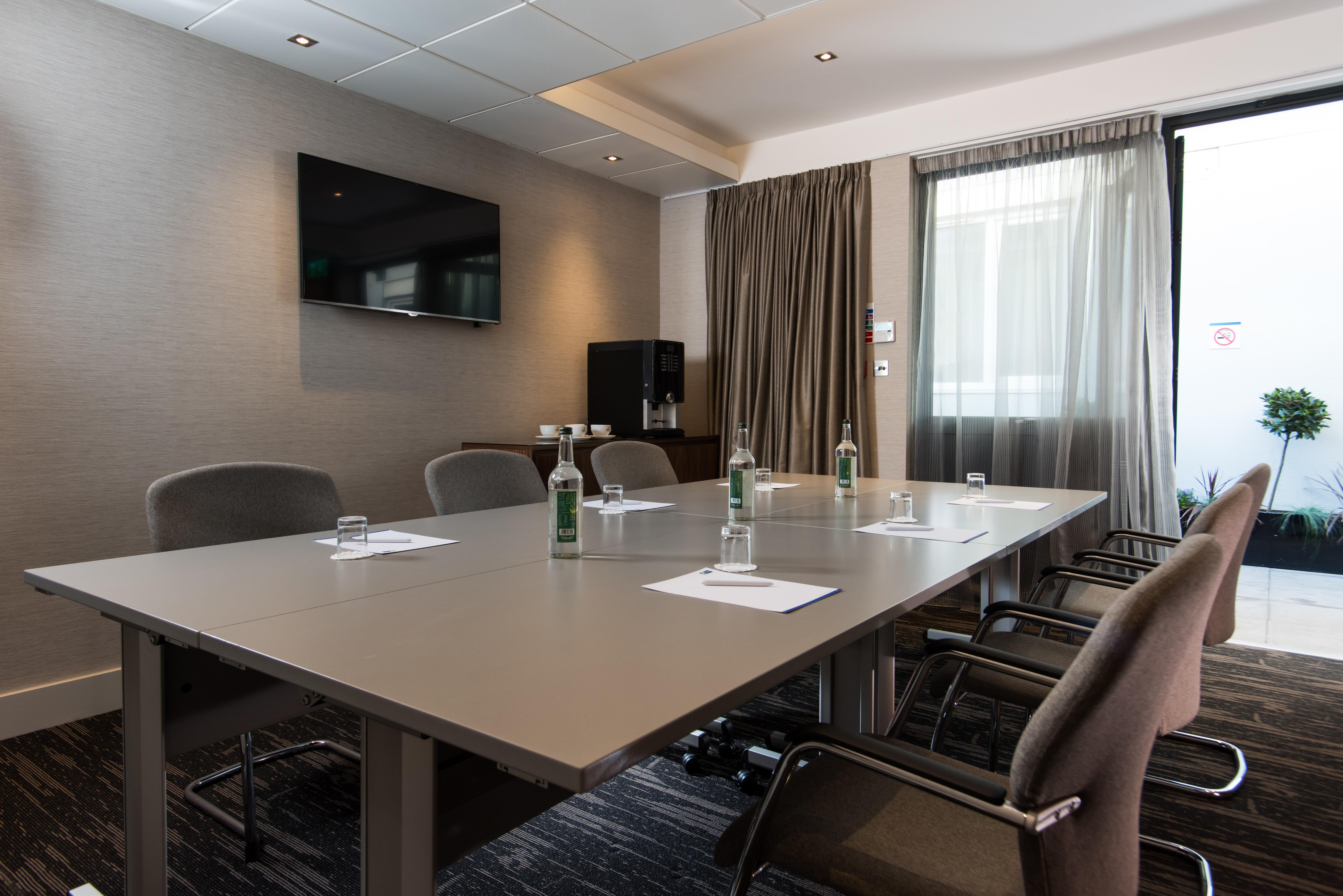 Hotel Holiday Express London-wimbledon-south, An Ihg 3*