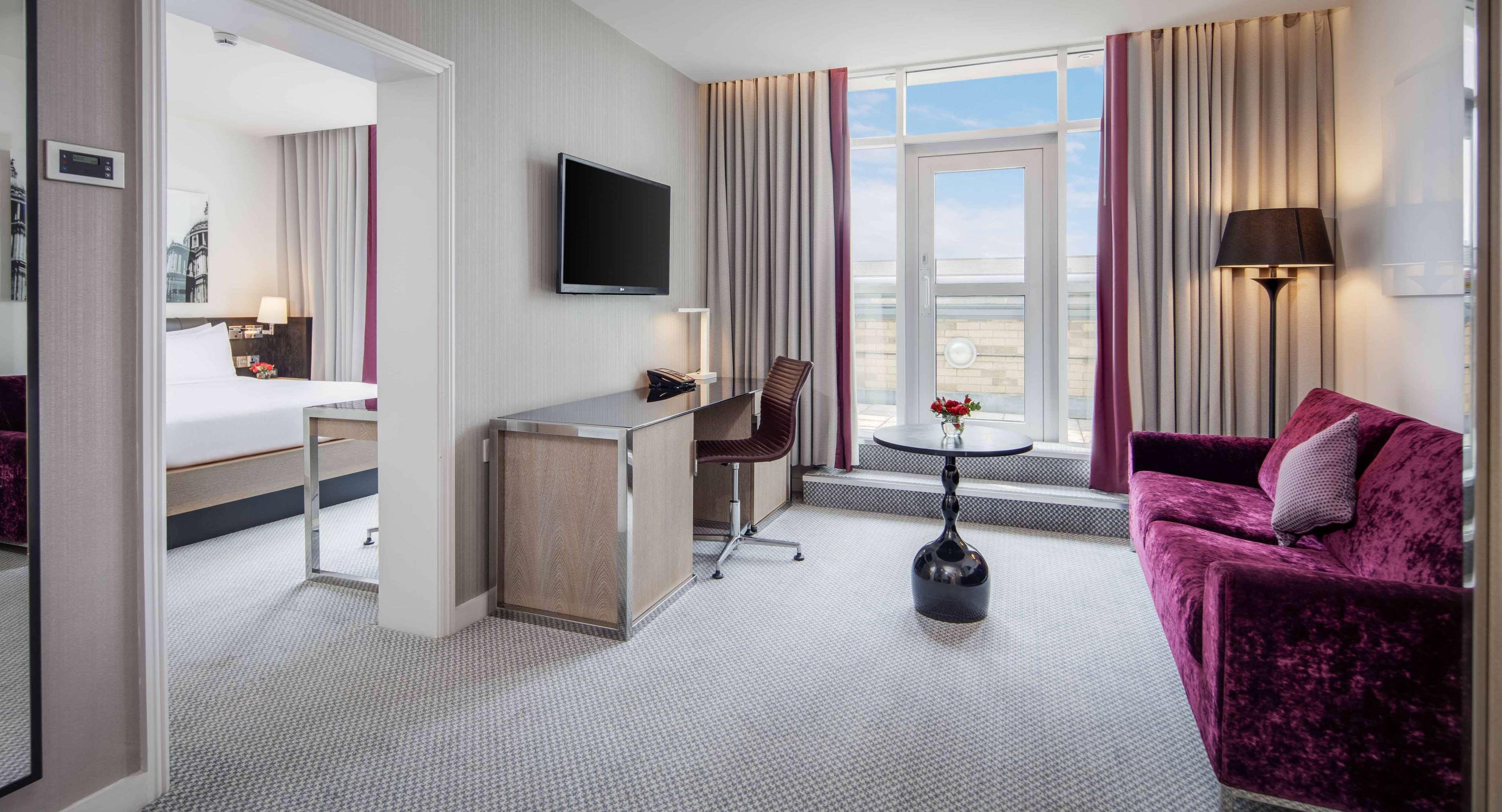 Hotell Hilton Angel Islington 4*