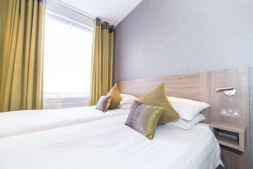 Phoenix Hotel