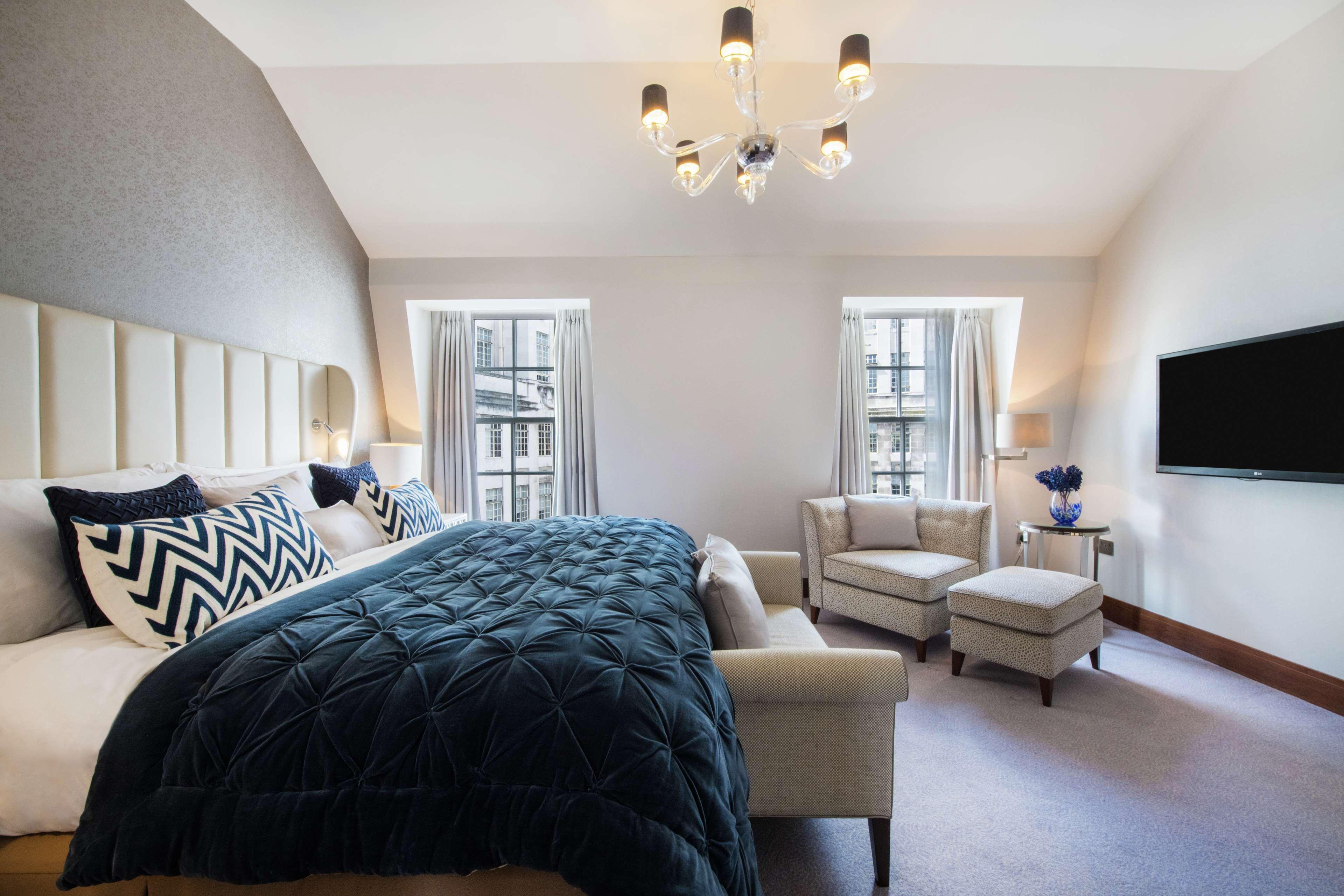 Hotel Conrad St