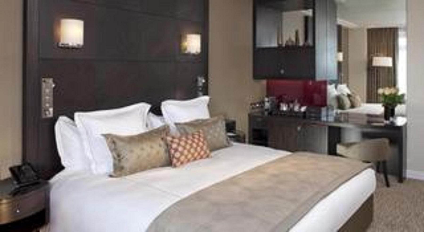 The Carlton Tower Jumeirah 5*
