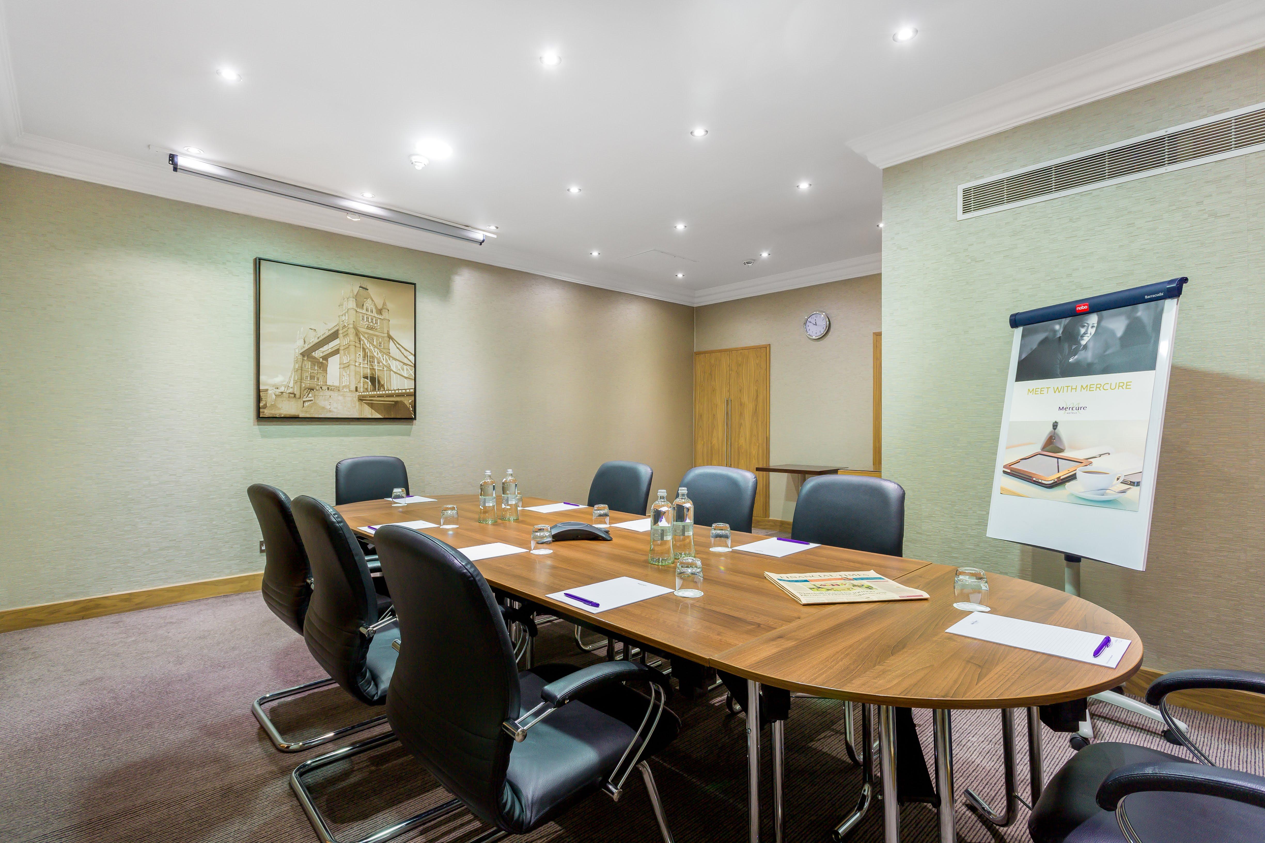 Mercure Kensington 4*