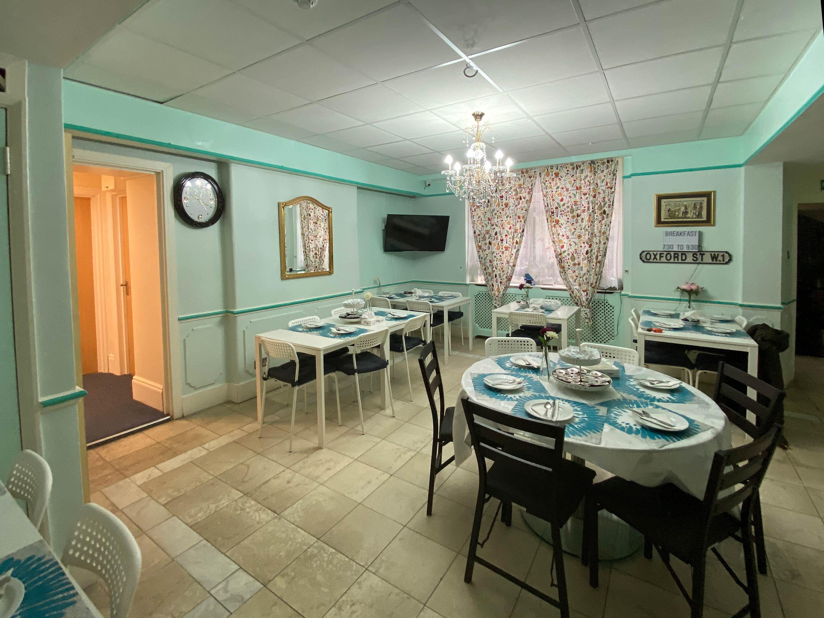 Lancaster Court 3* London