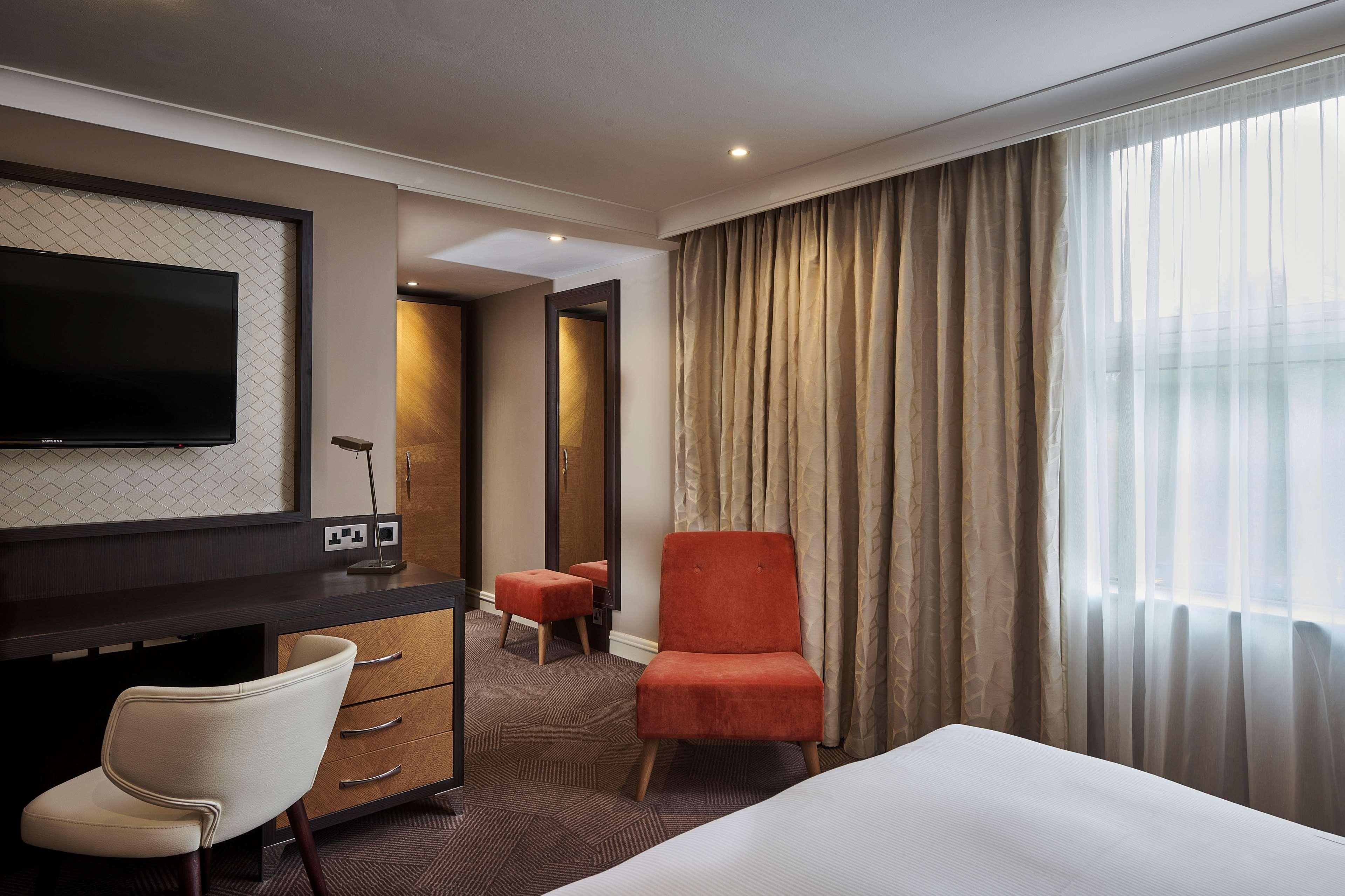 Doubletree By Hilton Ealing Hotel