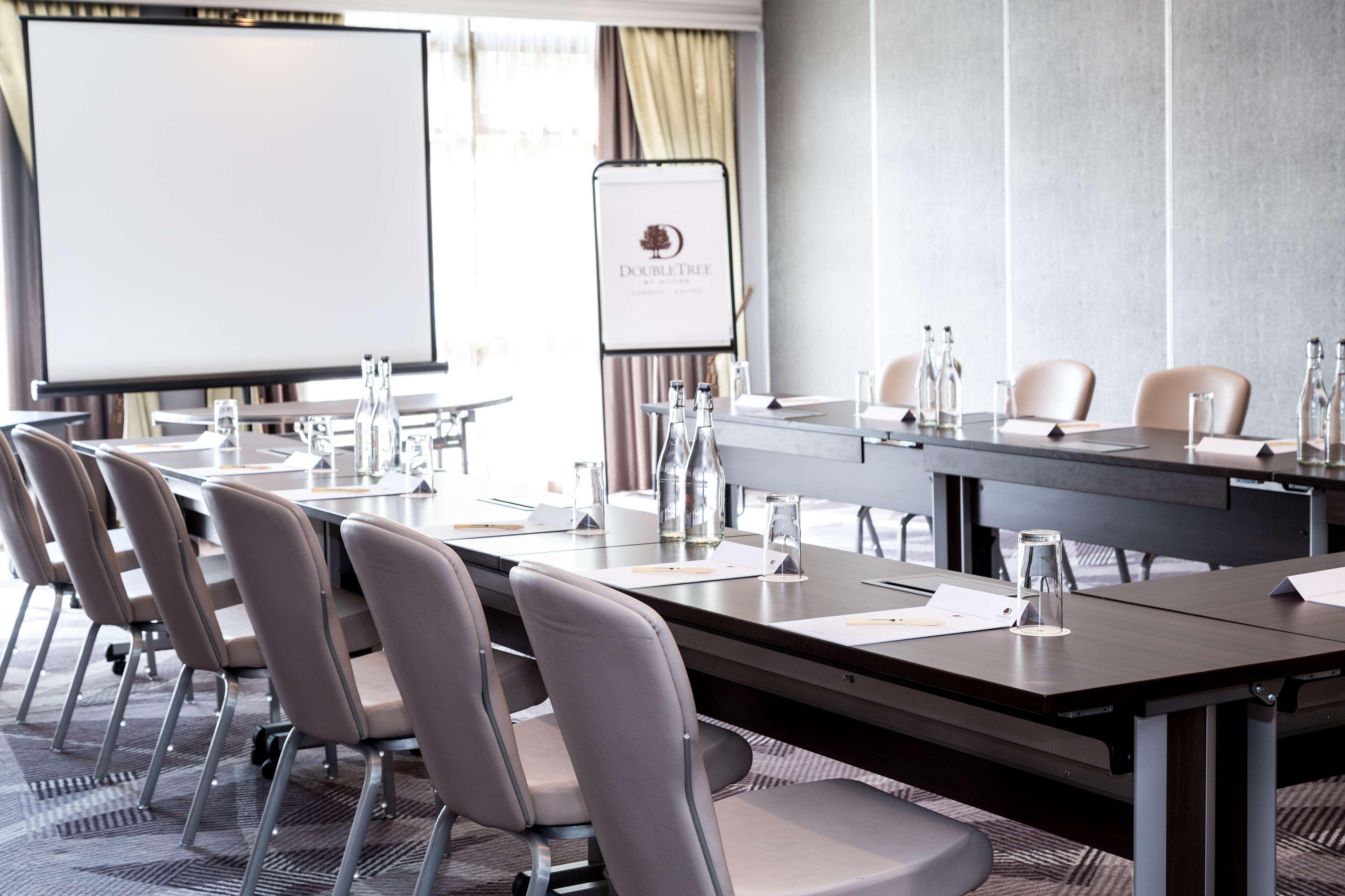 Doubletree By Hilton Ealing London