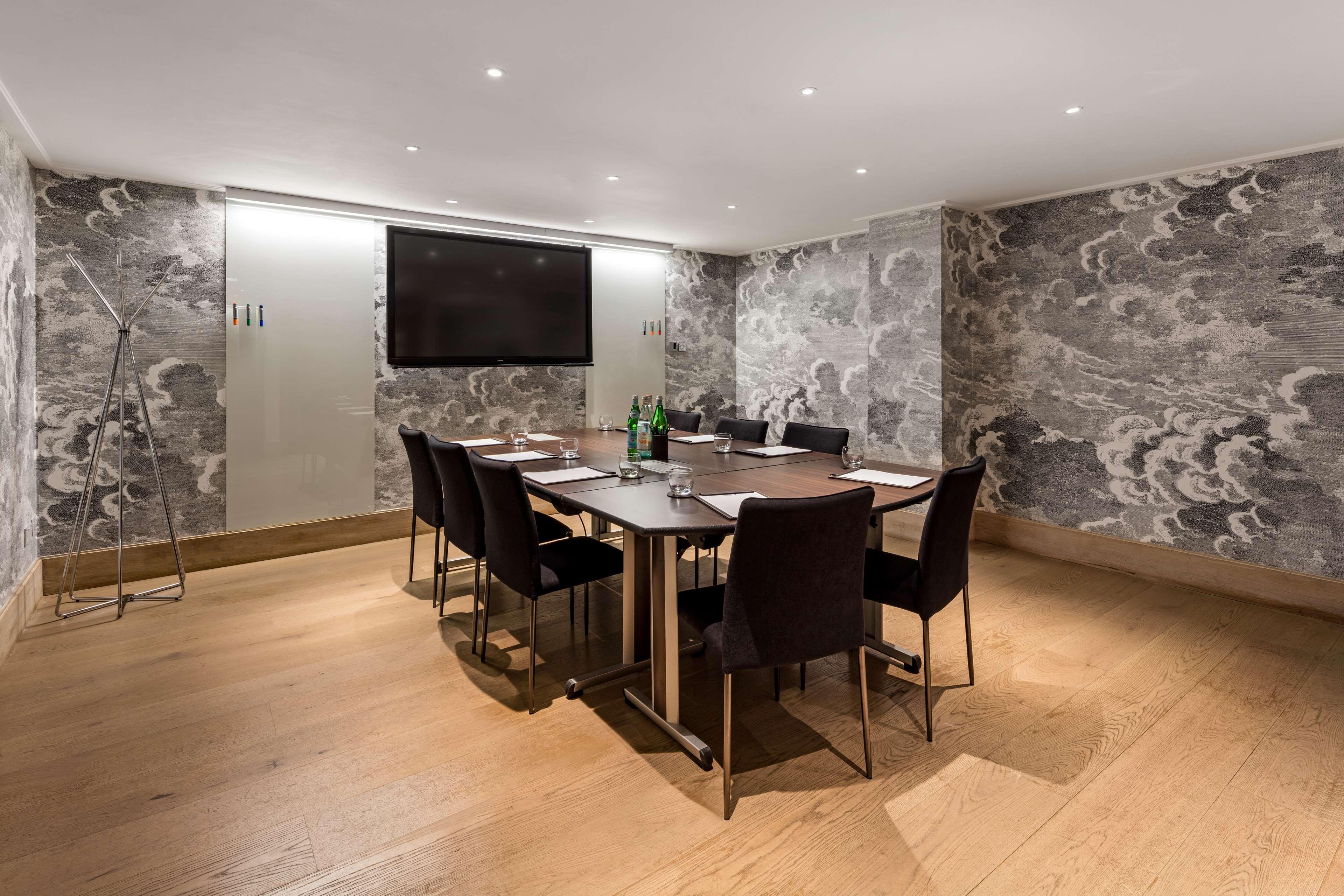 Radisson Blu Hotel, Leicester Square - Formerly Hampshire Hotell 5*