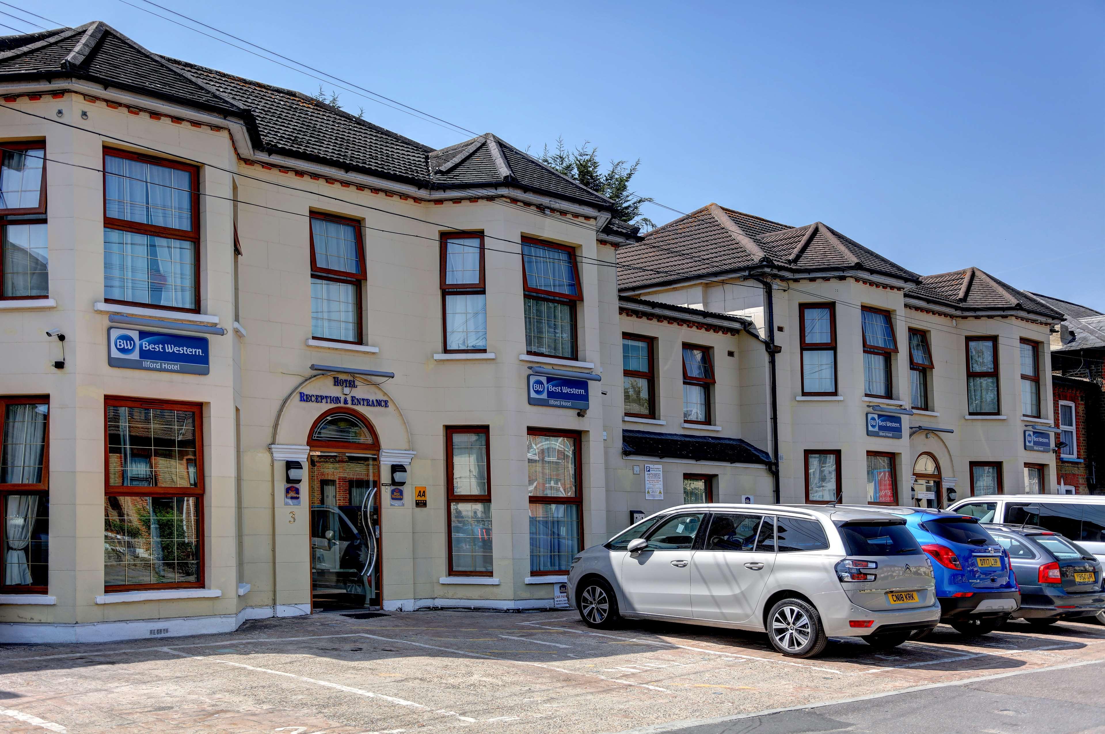 Western Ilford Hotel