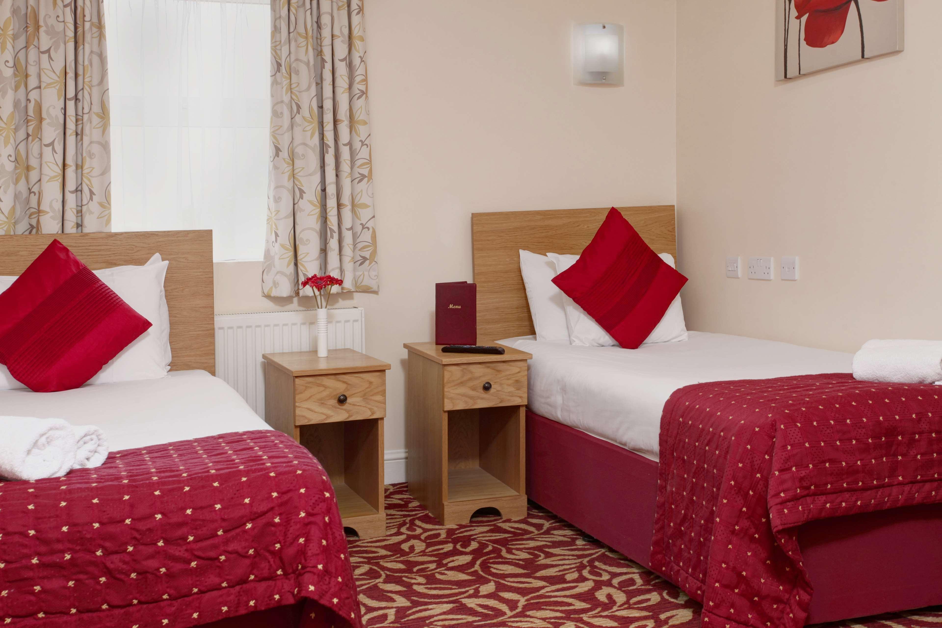 Western Ilford Hotel