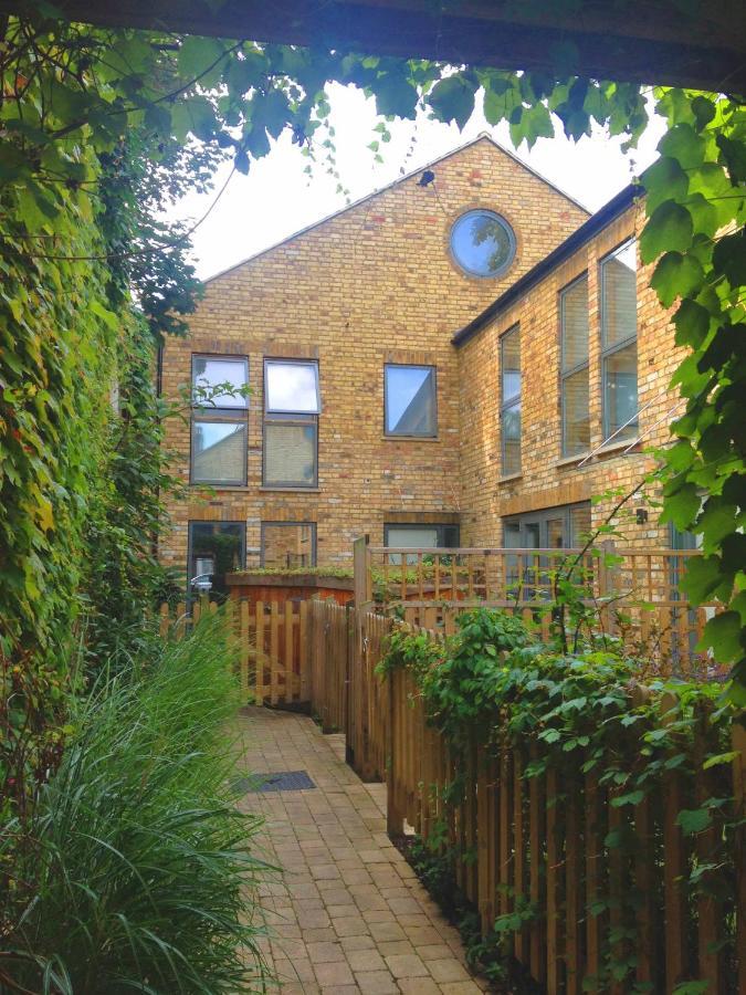 Apartment 3 Benbow Mews