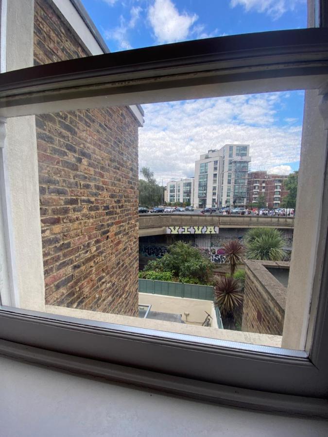 Notting Hill Next Door Bedroom In The Share Flat Londres