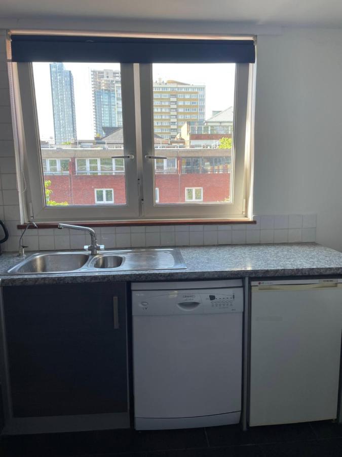 Lovely 2 Bedroom Flat In Appartamento *