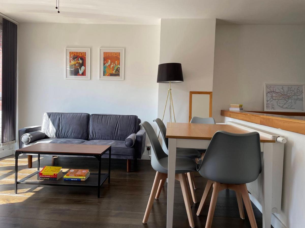 Lovely 2 Bedroom Flat In * Londra