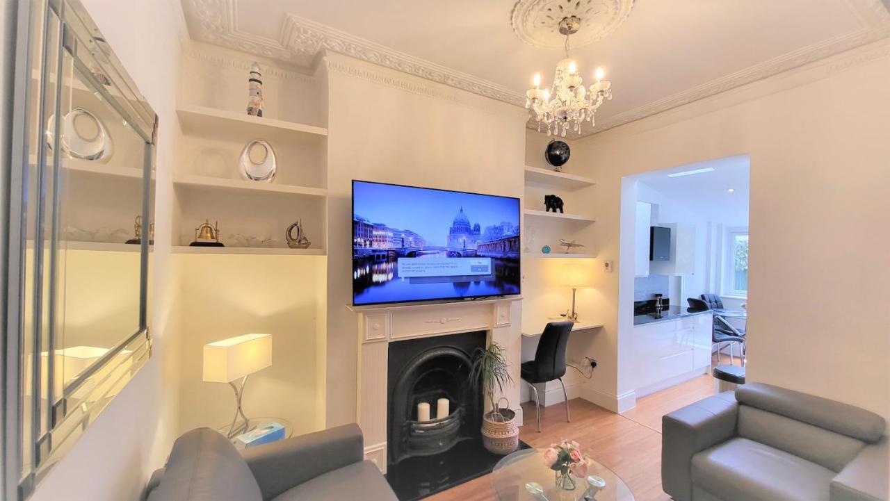 Appartamento 2 Bed Luxury Service In The Heart Of Chiswick Town, W4 Zone 2