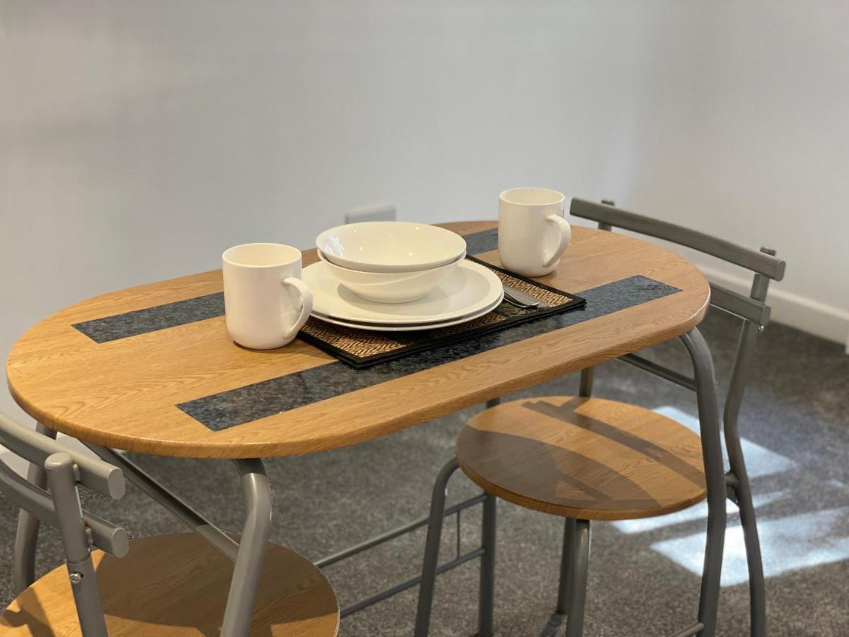 Layrek 1 Bedroom Flat London