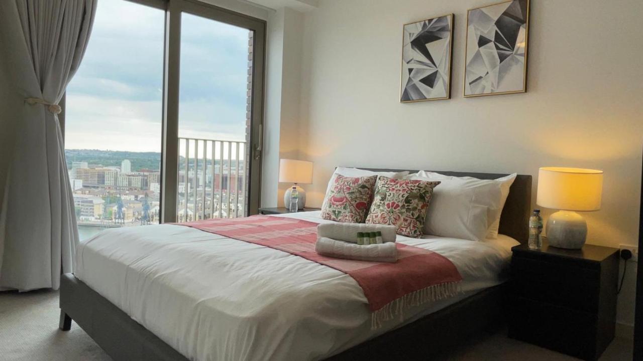 Luxury Three Bed By Excel Appartamento Londra