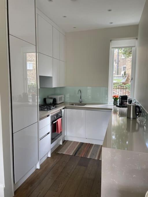 Stylish 3-bedroom Flat In Kensington