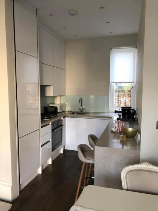 Apartment Stylish 3-bedroom Flat In Kensington London