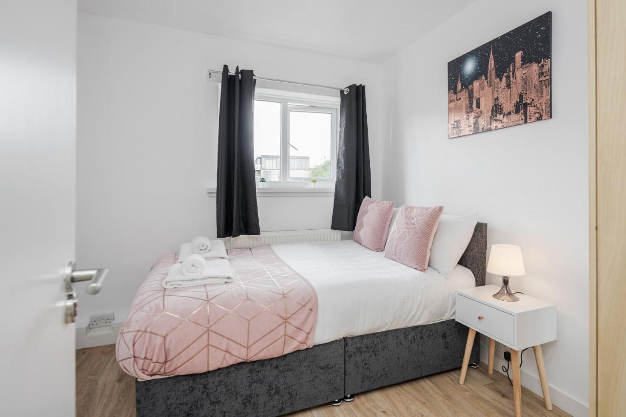Hébergement de vacances Carlile House - 5 Bedroom, Sleeps 8, Free Parking, 2 Bathrooms By Damask Homes Londres