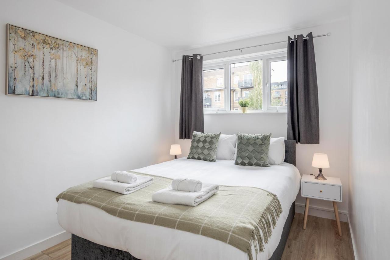 Hébergement de vacances Carlile House - 5 Bedroom, Sleeps 8, Free Parking, 2 Bathrooms By Damask Homes *