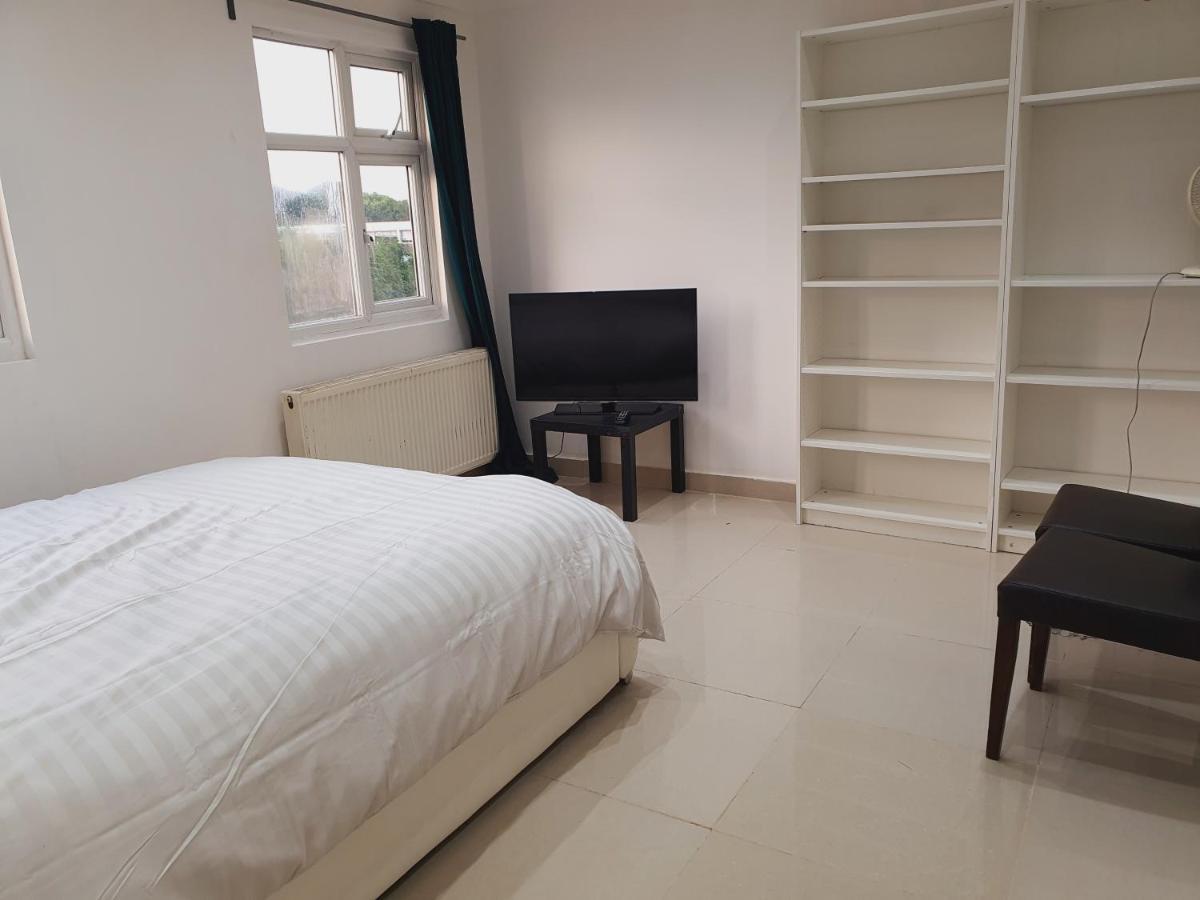 Private Room- Direct Travel Central/ Heathrow * Londen