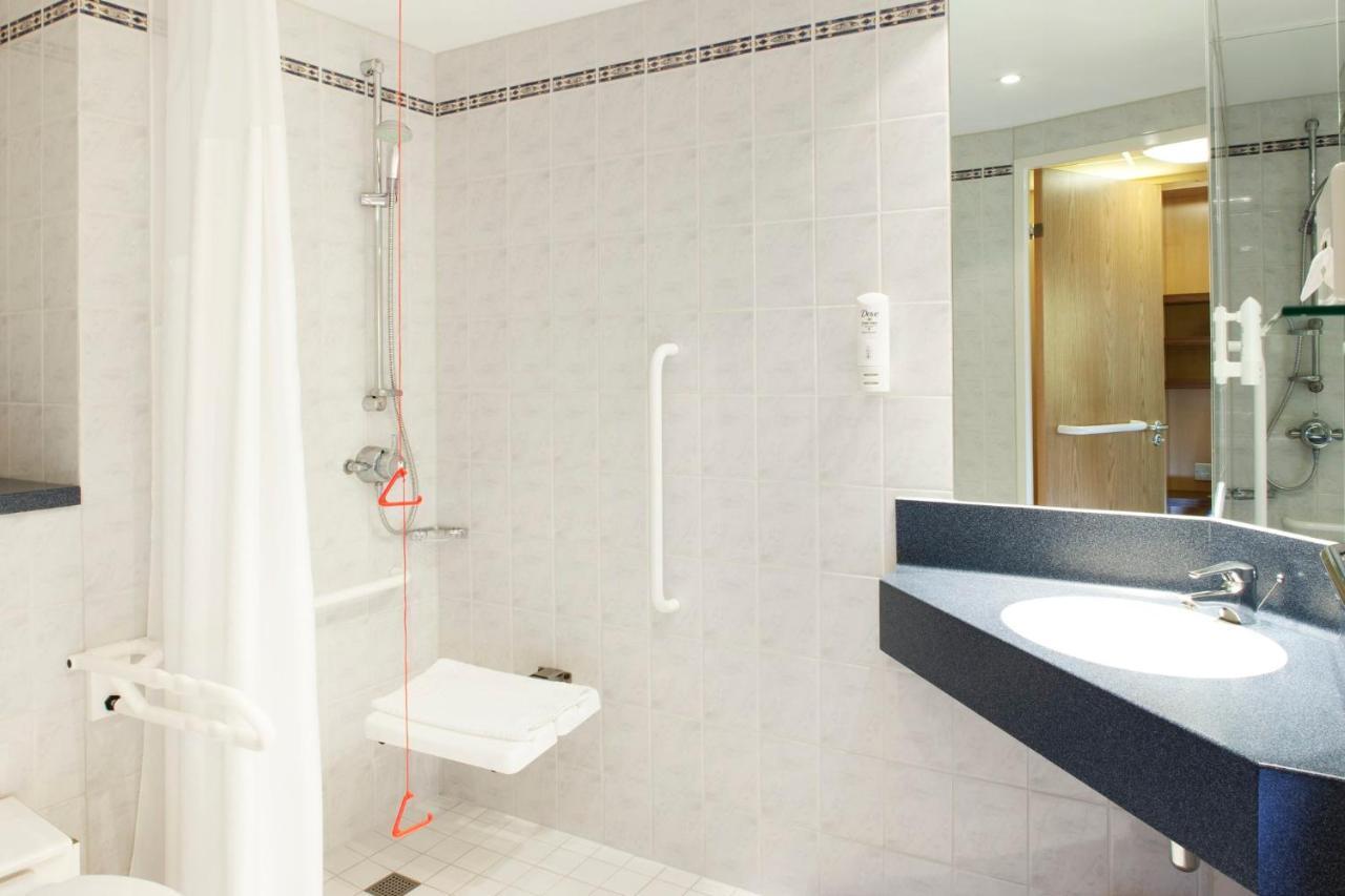 Express Park Royal By Ihg Hotel Londra