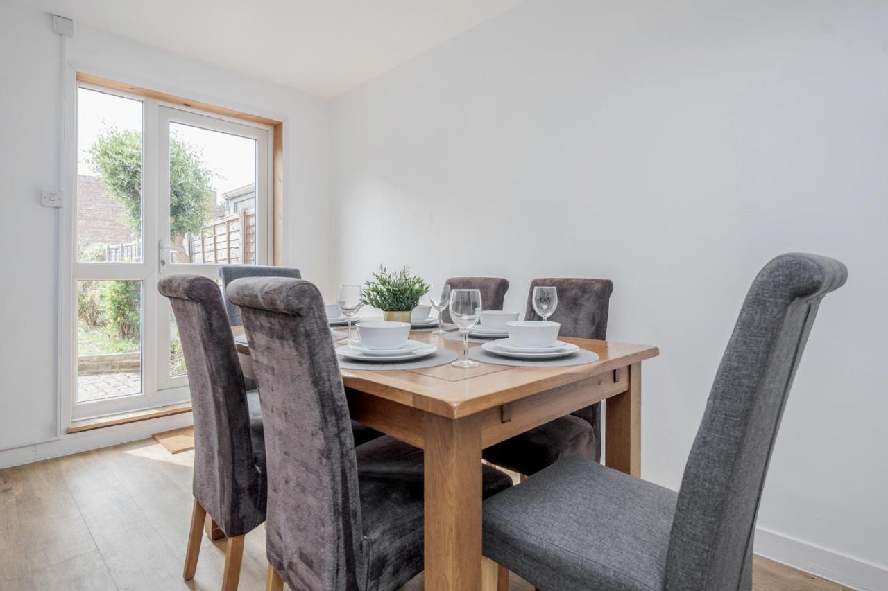 Carlile House - 5 Bedroom, Sleeps 8, Free Parking, 2 Bathrooms By Damask Homes * Londres