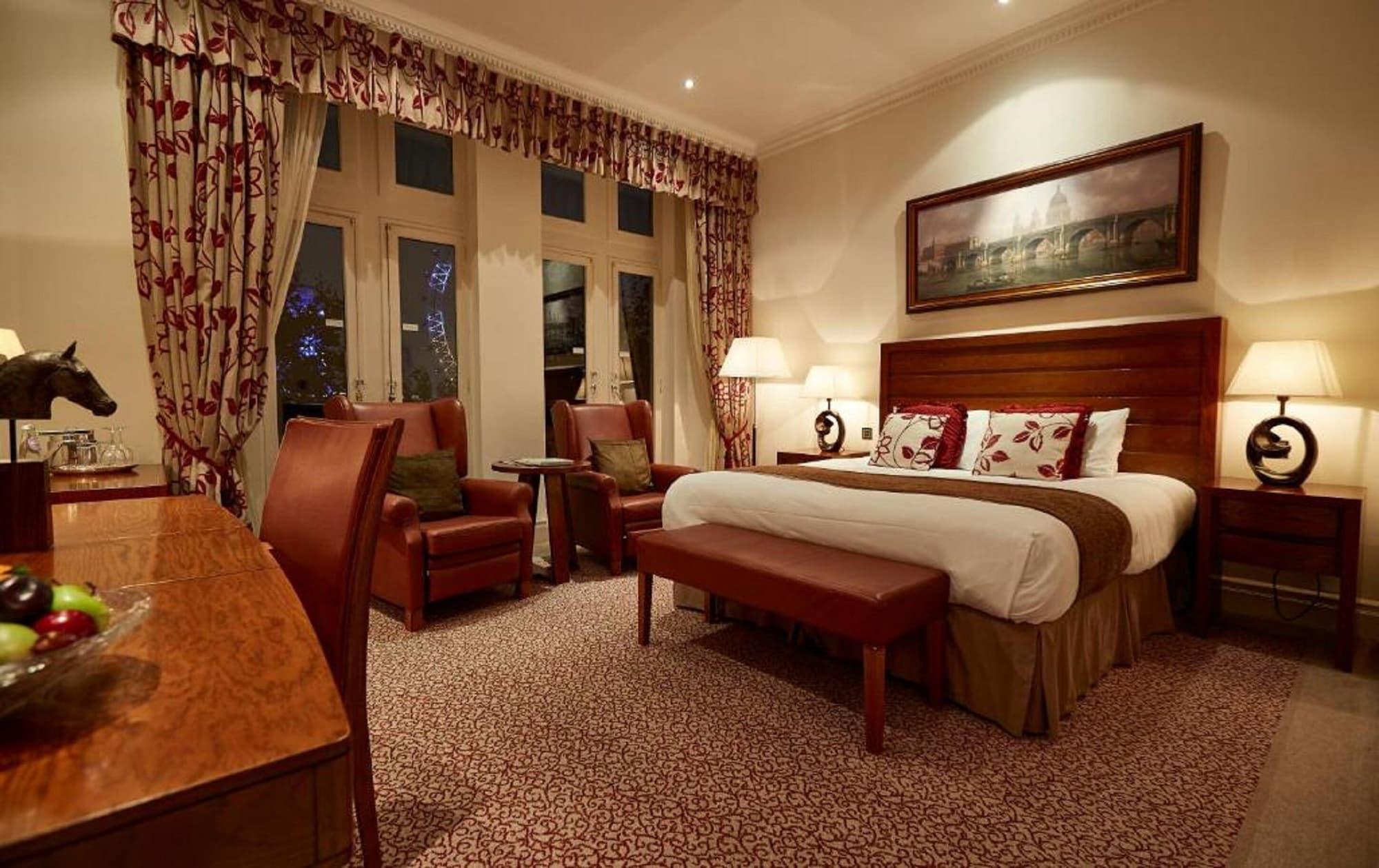 The Royal Horseguards Hotel, Hotell 4*