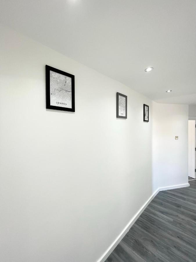 Lägenhet Lovely 4 Bed Perfect For Families! London