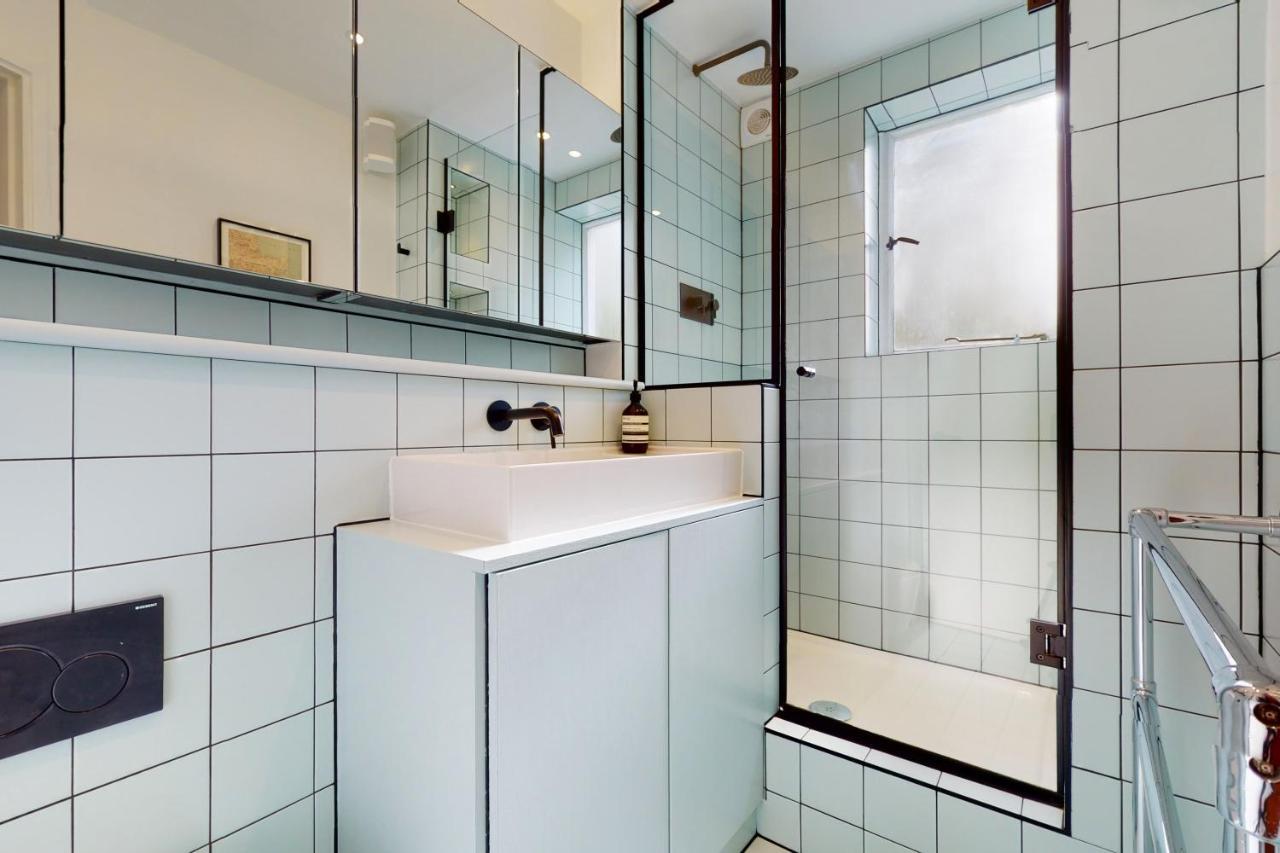 Spacious 1 Bedroom In Kennington Apartment *