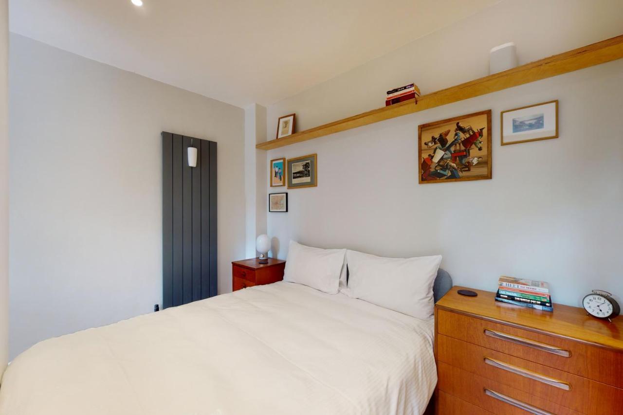 Spacious 1 Bedroom In Kennington Apartment *