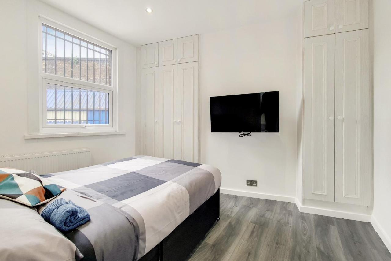 Lovely 4 Bed Perfect For Families! Lägenhet *
