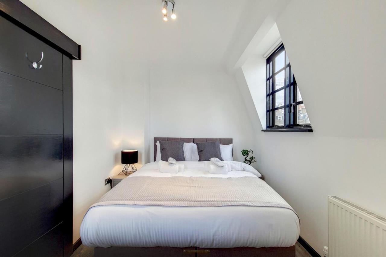 Apartment Langdon Brooks *