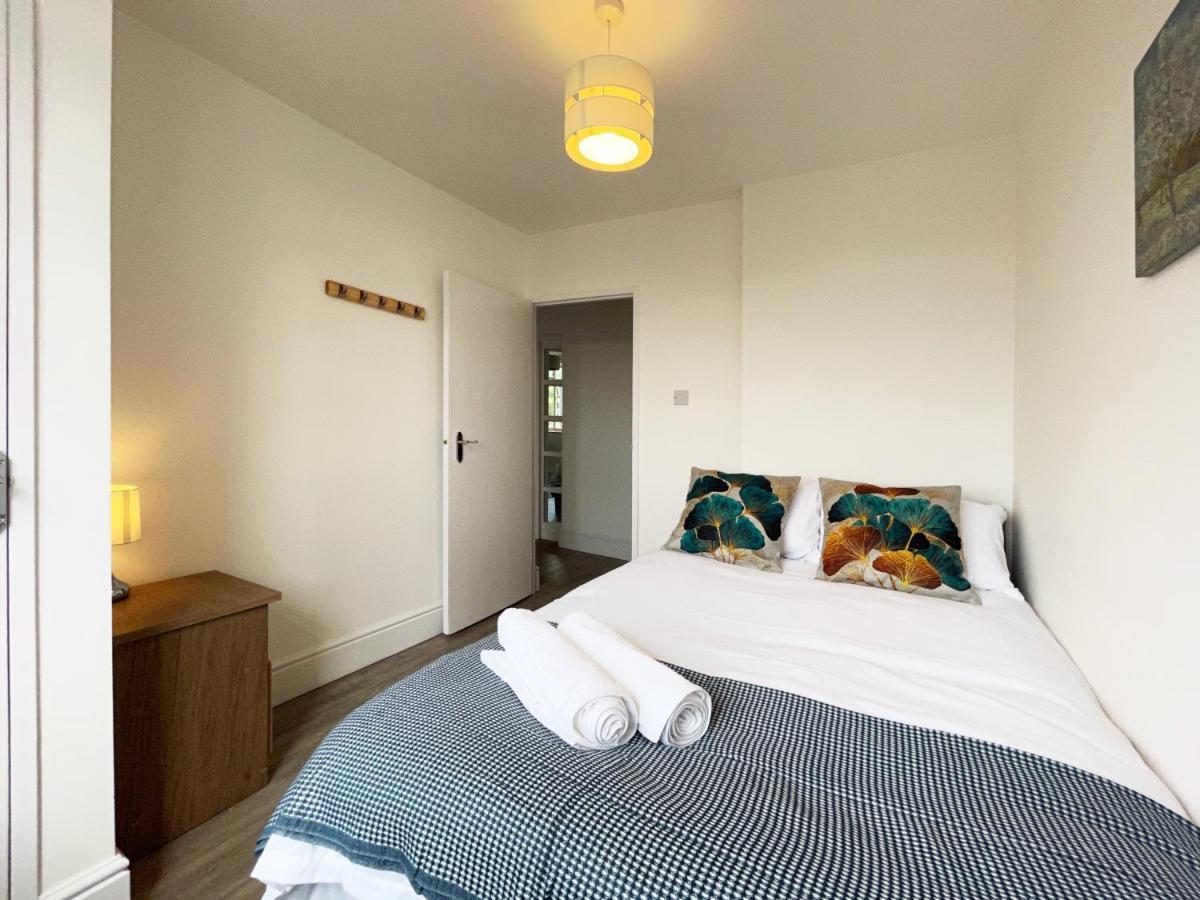 Sophie Place In Vauxhall - 3 Double Beds, 1 Sofa Bed, Spacious Lägenhet London
