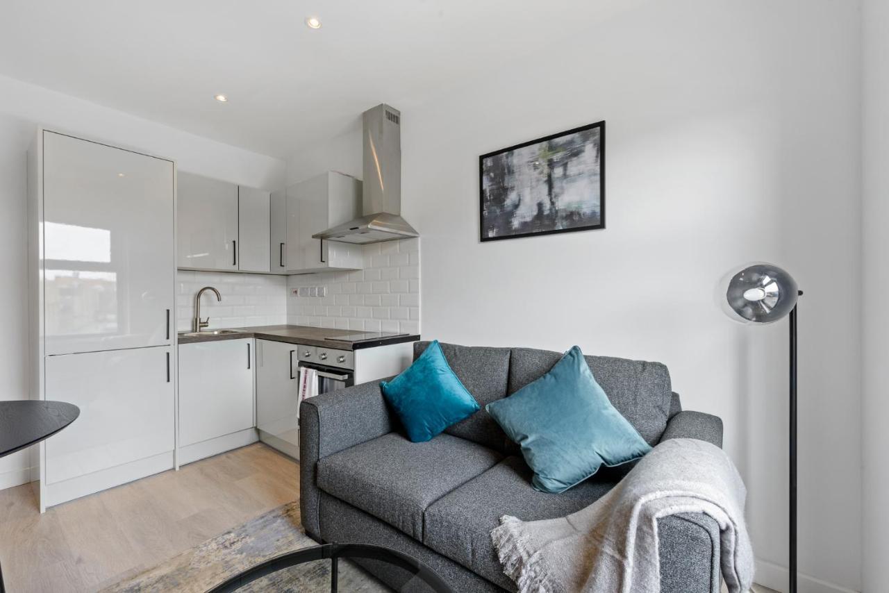 Lägenhet Lovely 1 Bedroom With Outdoor Space *