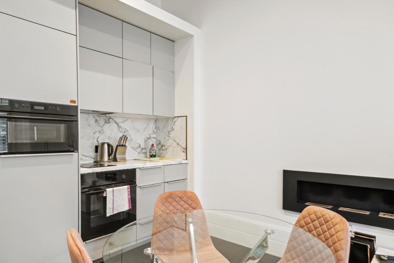 1 & 2 Bed Cosy Next To Earls Court Free Wifi Lejlighed London