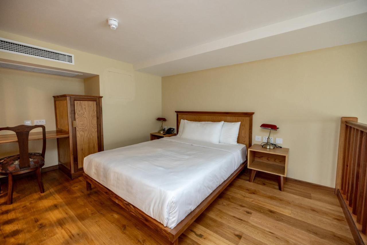 Hotel Limehouse Library London