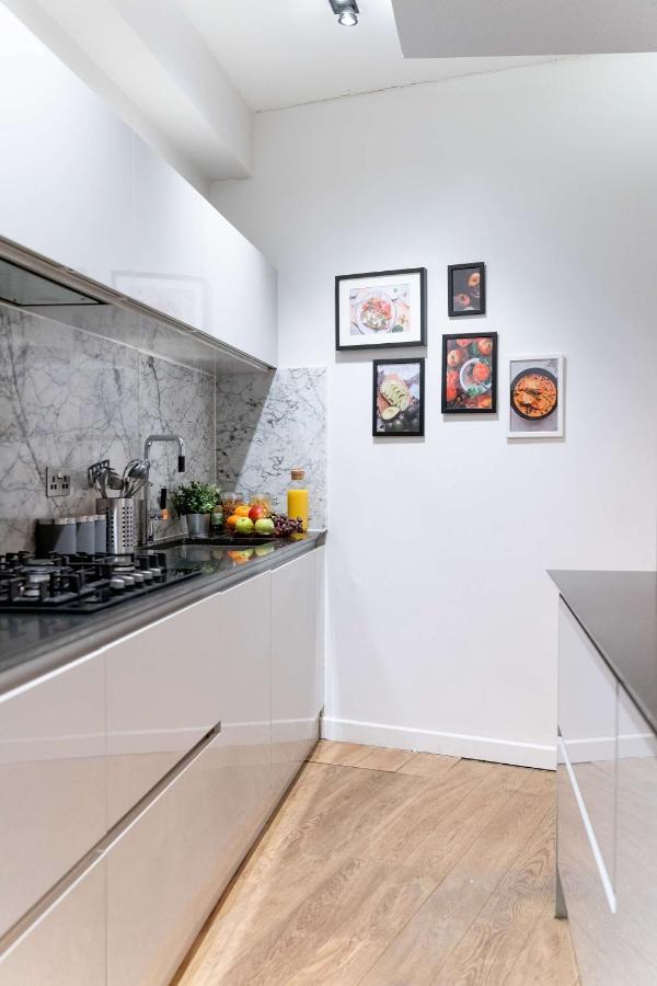 Feriehus Stunning Camden House With Private Terrace & Free Parking London