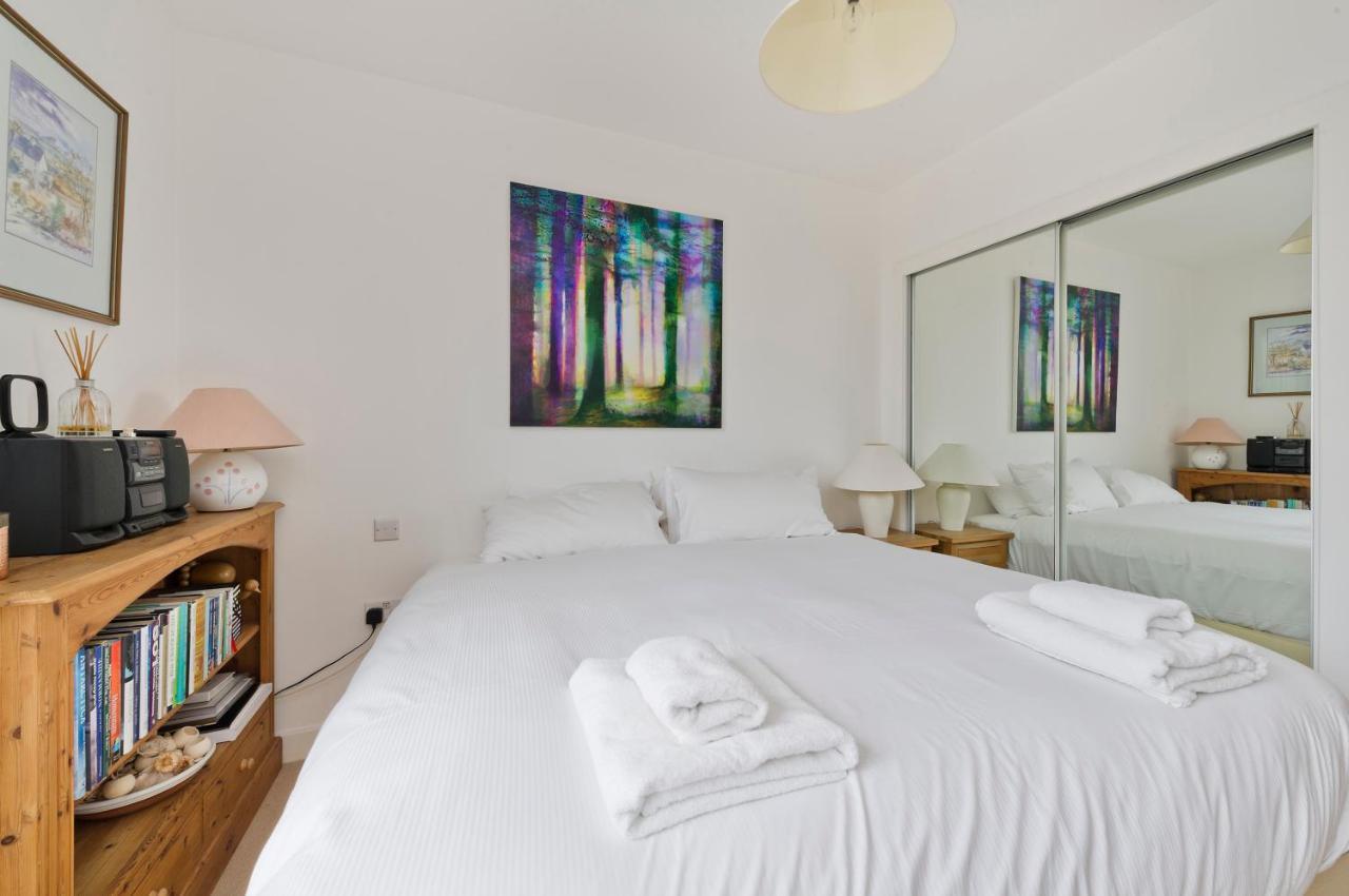 Appartement Superb With Terrace Near The River In Putney By Underthedoormat *