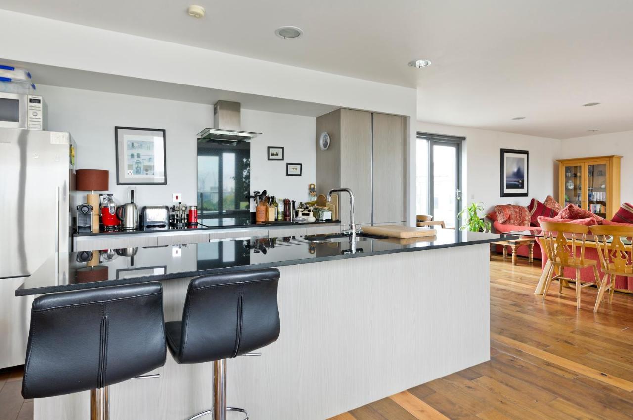 Superb With Terrace Near The River In Putney By Underthedoormat Appartement Londres