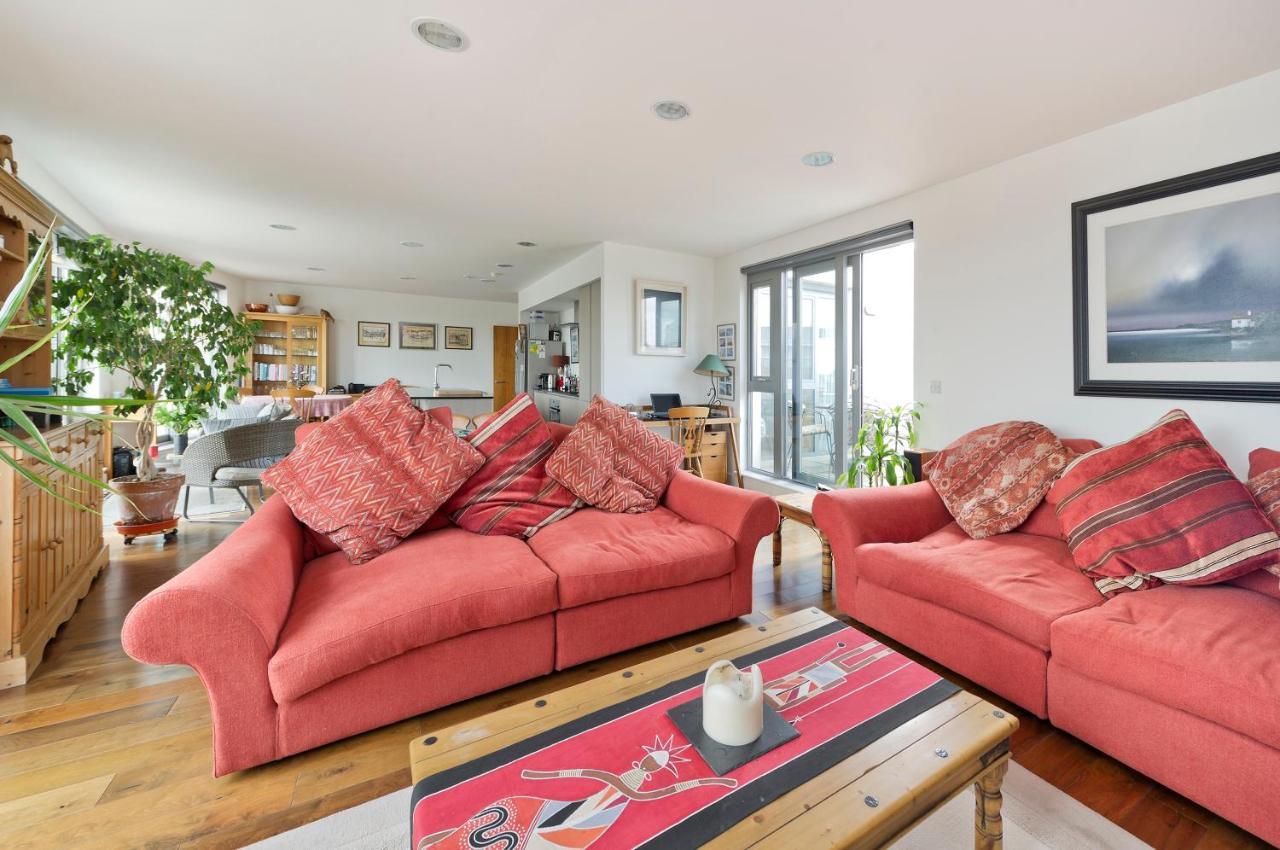 Superb With Terrace Near The River In Putney By Underthedoormat Appartement *