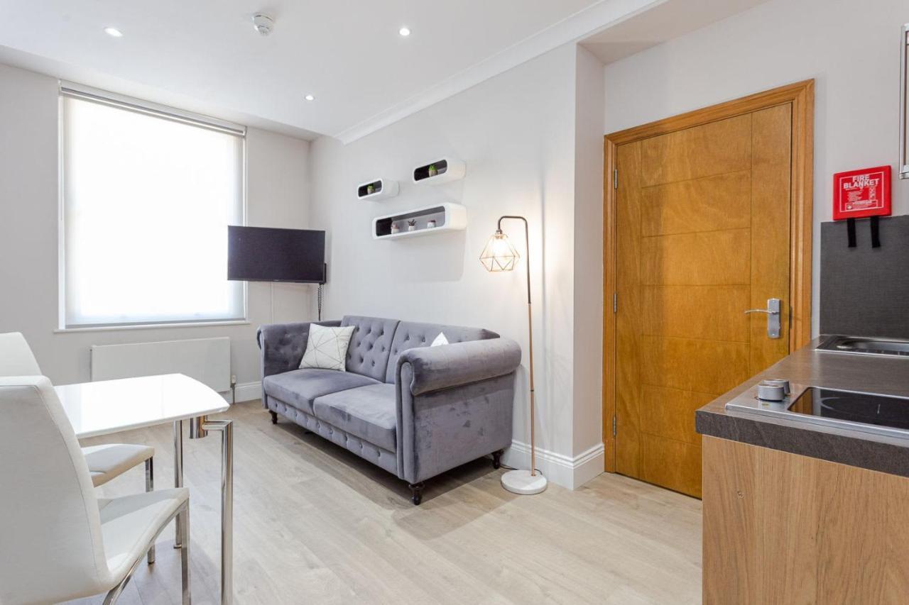 Apartment Cleveland Residences Russell Square