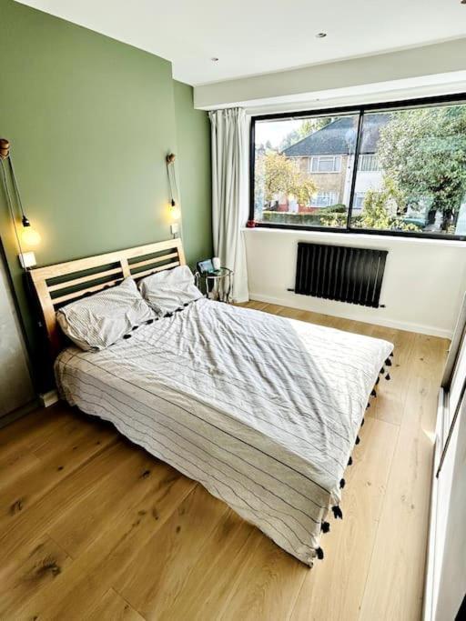 Appartement Newly Renovated Modern 2 Bedroom Flat In West