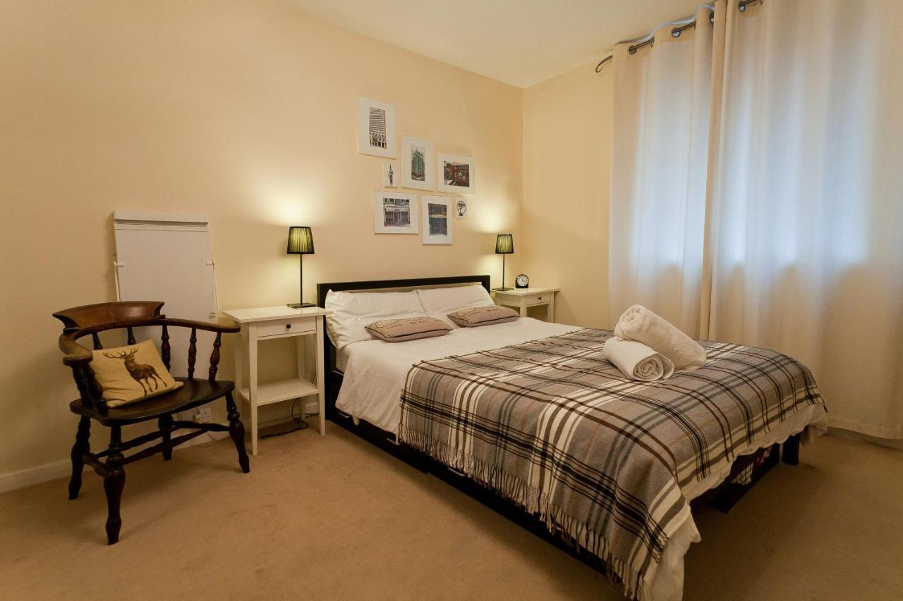Covent Garden 1-bedroom, 6 Beds, Quiet, Office-ready *