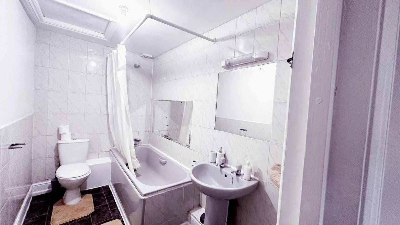 Madia Pad - By Chaps Appartement Londres
