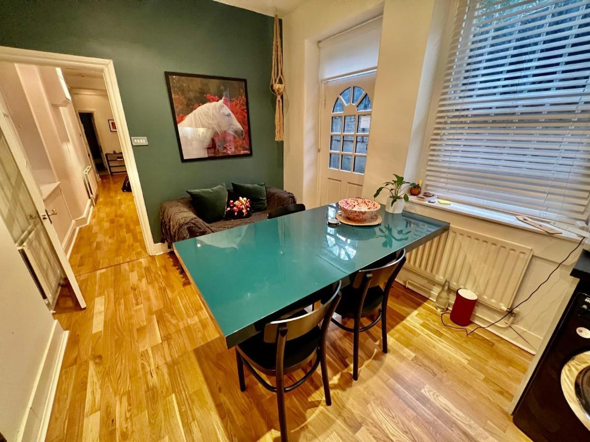 Spacious Flat With Huge Patio In Central Lejlighed London