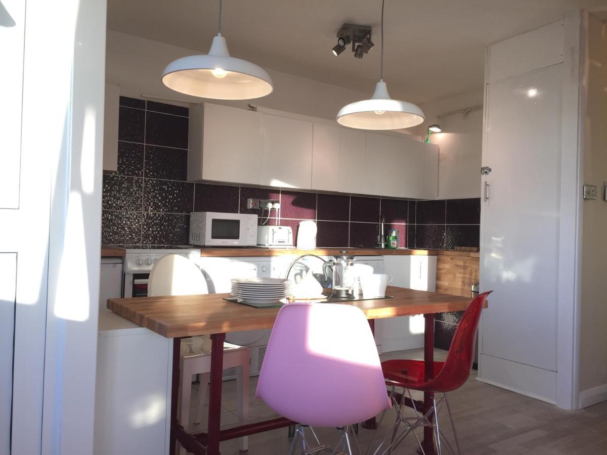 Amazing View 2 Bedroom In Abbey Road Lägenhet