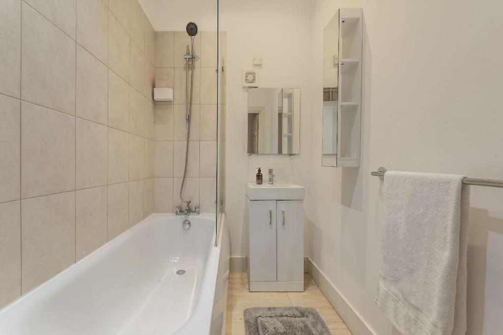 Wonderful Mansion In The Heart Of Marylebone Apartment *