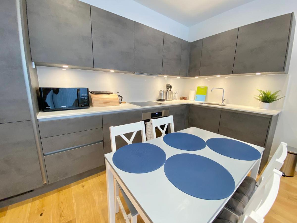 Capsule hotel Goodwin St London